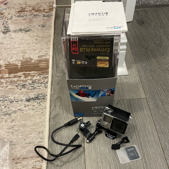 GoPro Hero4 Silver - Picture 2 of 4